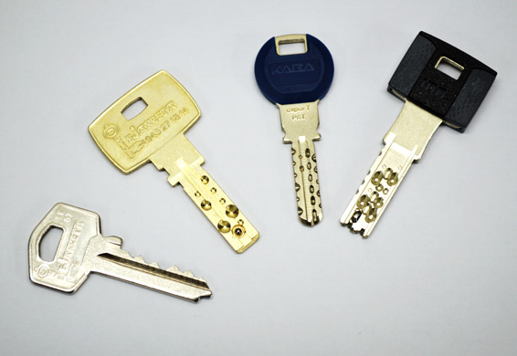 llaves-seguridad-cerrajeria-lejarreta-donostia